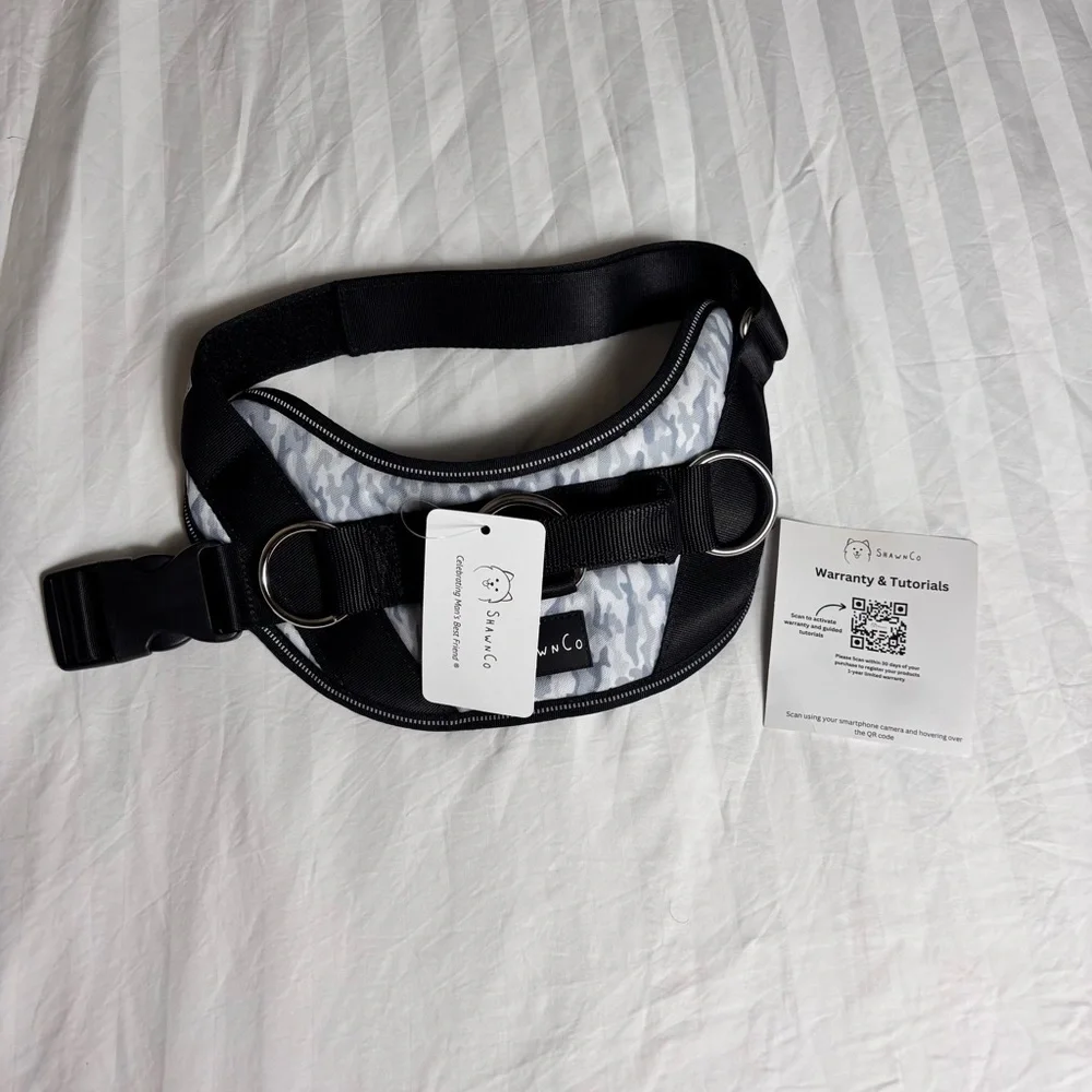 NWT Shawn co. The essential dog harness in Arctic camo dog vest size Medium
